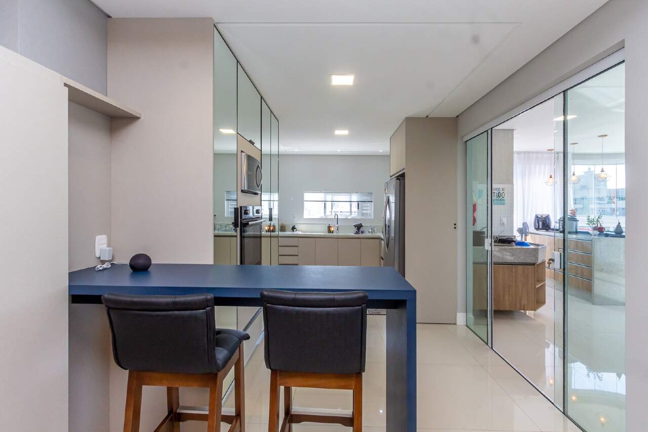 Foto do imóvel Apartamento 3 suítes no Edifício Mar das Arábias em Meia Praia Itapema – 170m²
