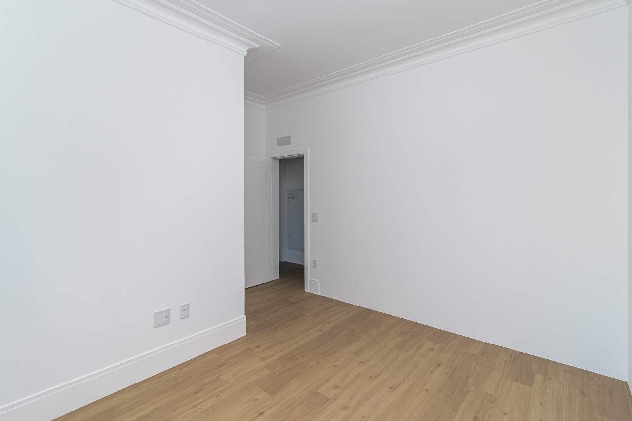 Foto do imóvel Apartamento 4 suítes no Edifício La Belle – 196m² a 60m do mar em Meia Praia, Itapema