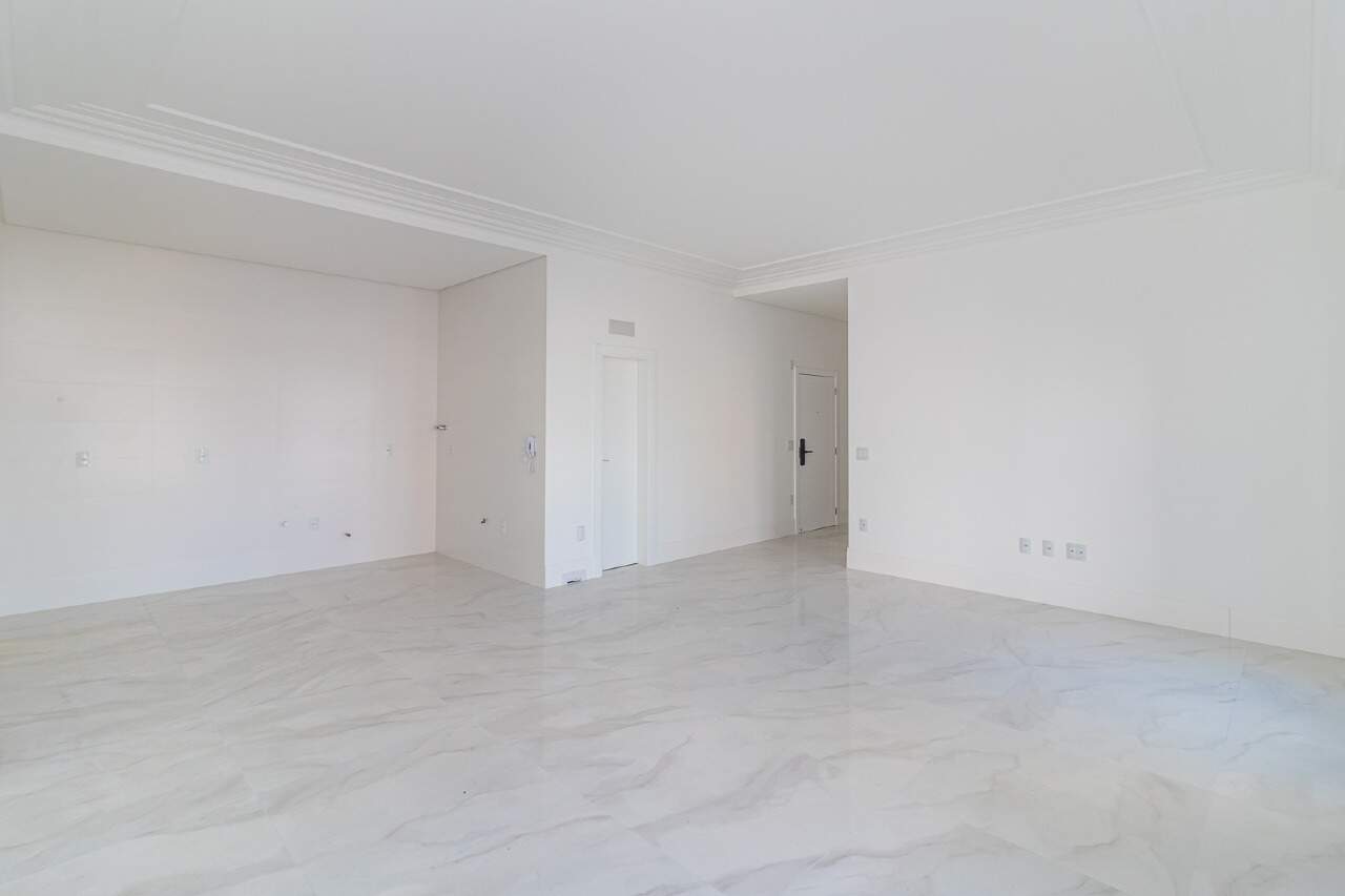 Foto do imóvel Apartamento 4 suítes no Edifício La Belle – 196m² a 60m do mar em Meia Praia, Itapema