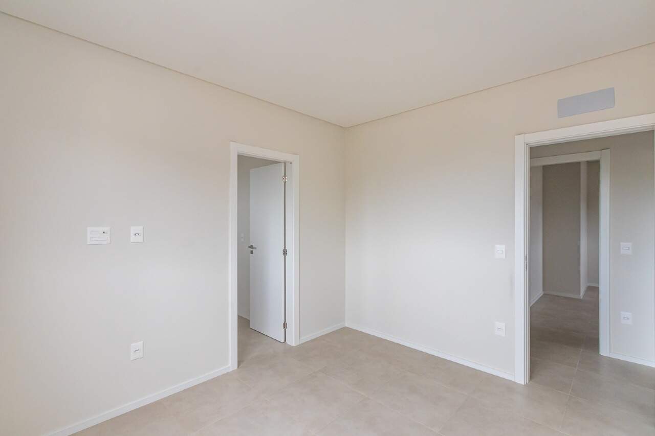 Foto do imóvel Apartamento com 3 Suítes no Edifício Dom Arthur em Itapema 