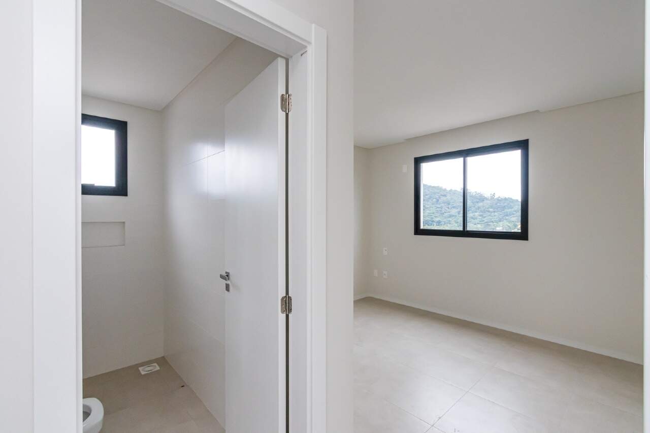 Foto do imóvel Apartamento com 3 Suítes no Edifício Dom Arthur em Itapema 