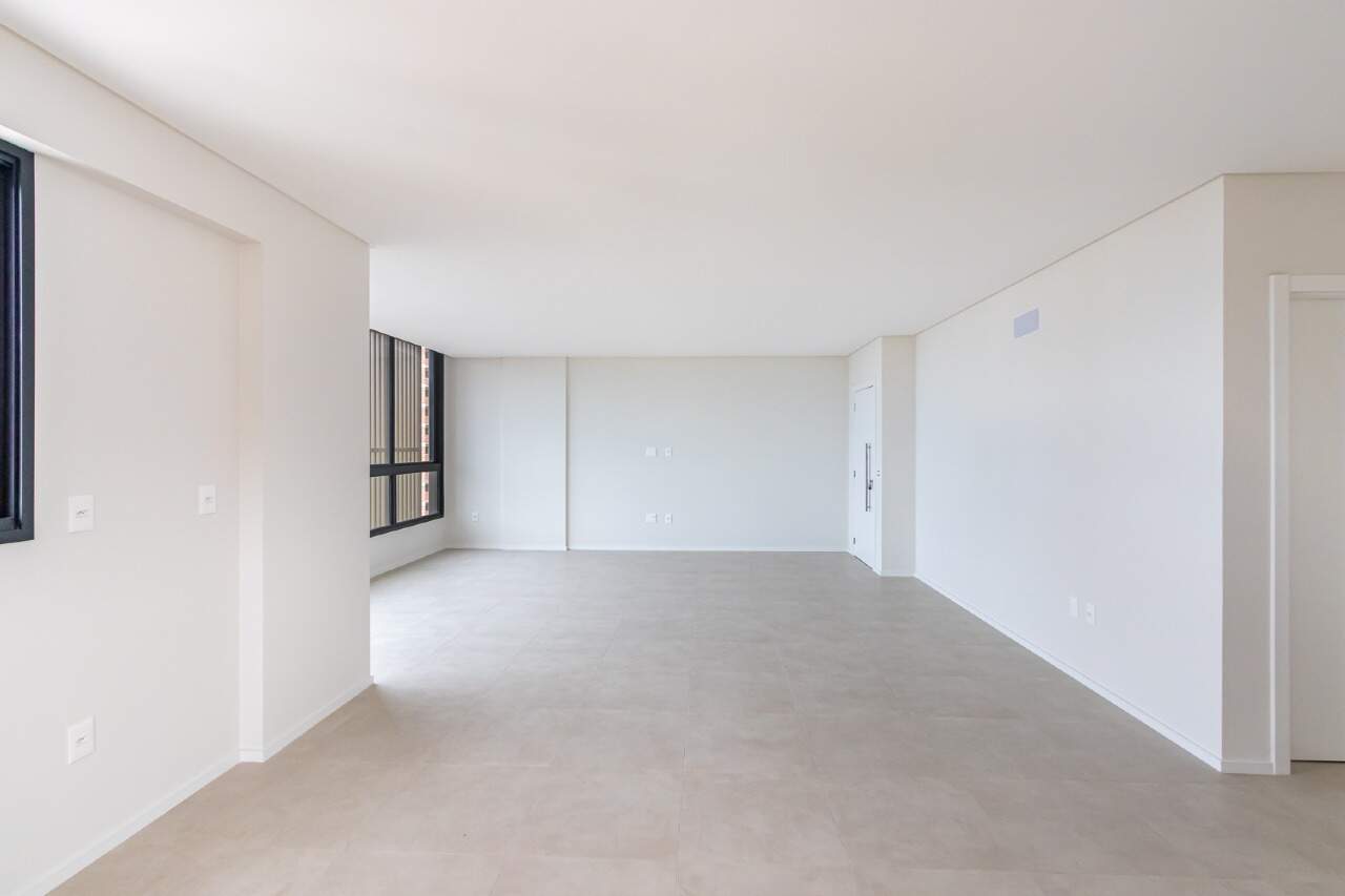 Foto do imóvel Apartamento com 3 Suítes no Edifício Dom Arthur em Itapema 