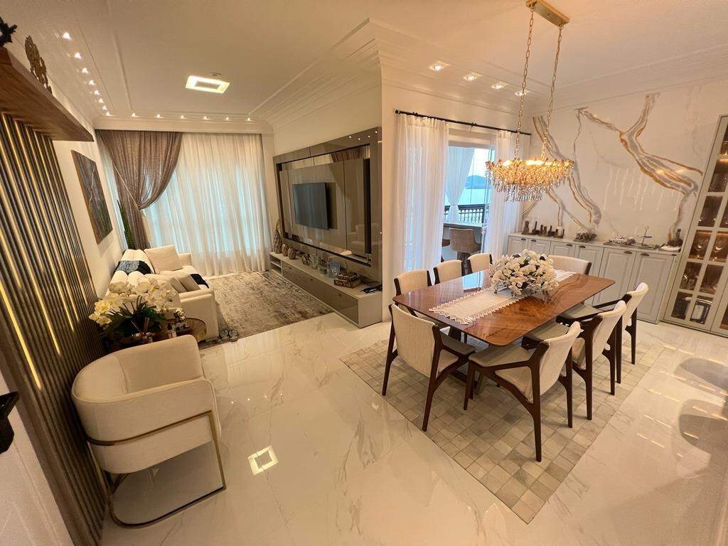 Foto do imóvel Apartamento no La Rivière com 3 suítes e 140m² frente mar – Meia Praia, Itapema