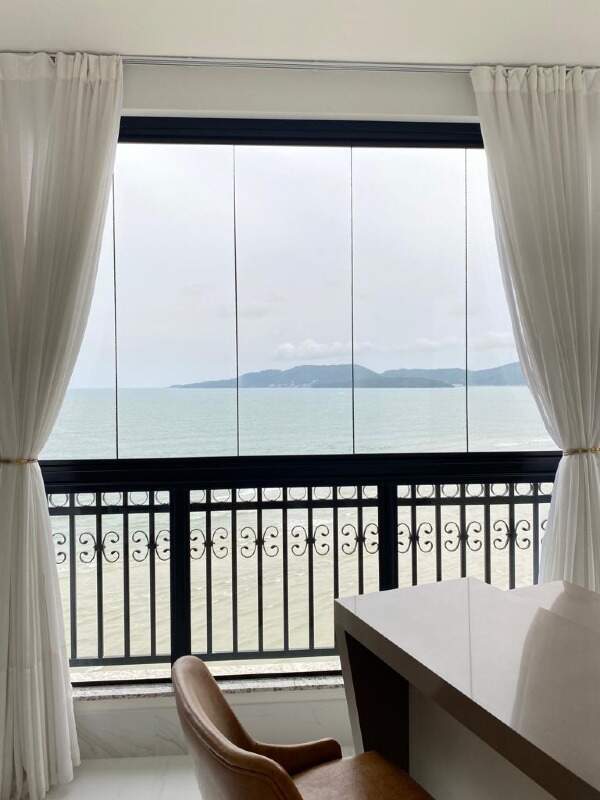 Foto do imóvel Apartamento no La Rivière com 3 suítes e 140m² frente mar – Meia Praia, Itapema
