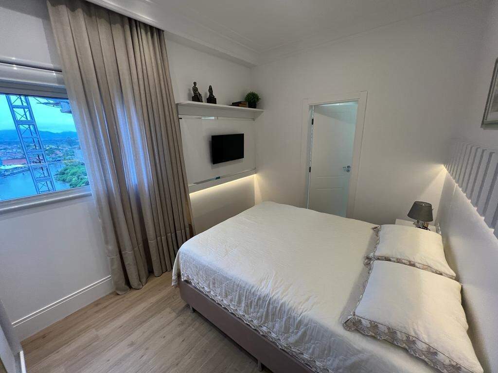 Foto do imóvel Apartamento no La Rivière com 3 suítes e 140m² frente mar – Meia Praia, Itapema