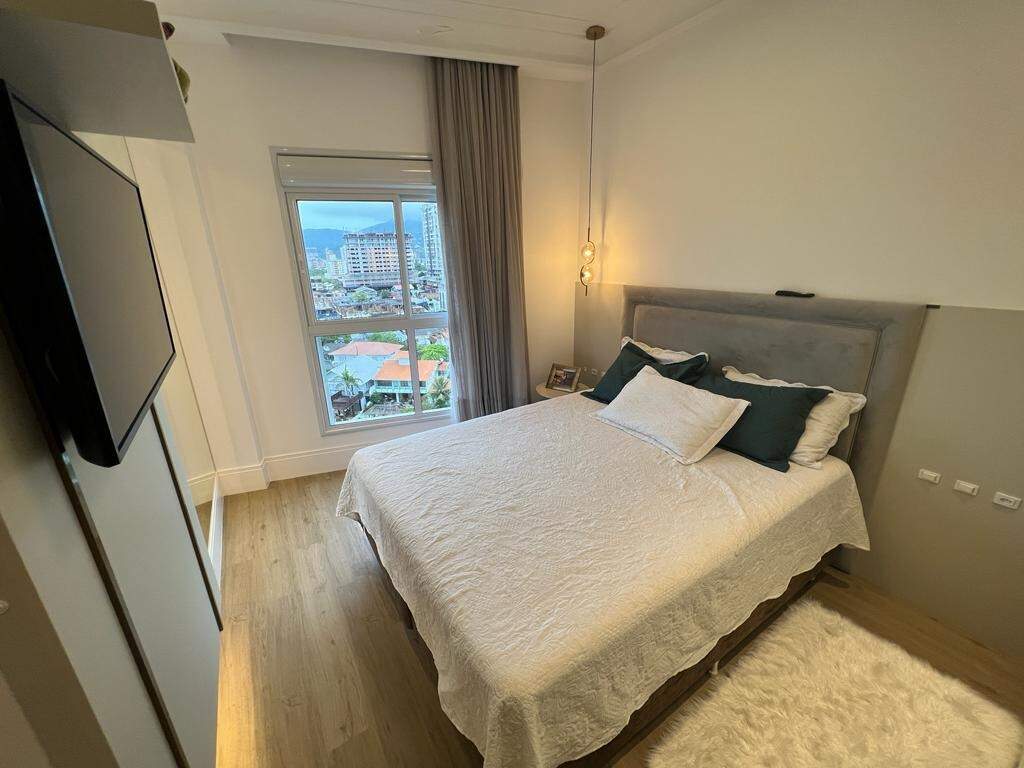 Foto do imóvel Apartamento no La Rivière com 3 suítes e 140m² frente mar – Meia Praia, Itapema