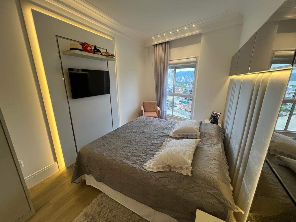 Foto do imóvel Apartamento no La Rivière com 3 suítes e 140m² frente mar – Meia Praia, Itapema