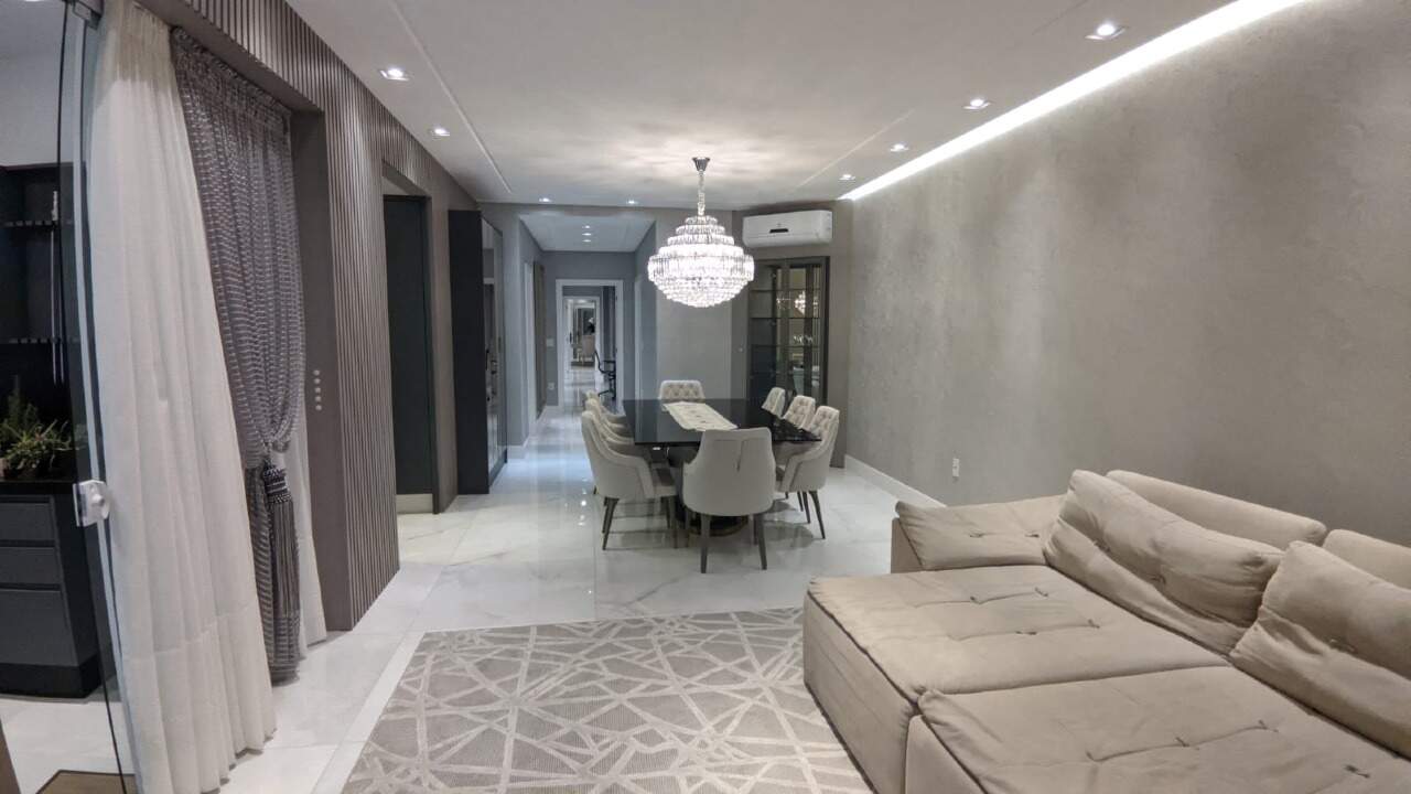 Foto do imóvel Apartamento 100m do mar Meia Praia Itapema | Residencial Porto Villa