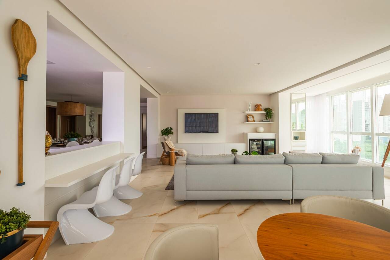 Foto do imóvel Apartamento mobiliado de 182m² no Marina Beach Tower com 3 suítes e marina exclusiva – Balneário Camboriú