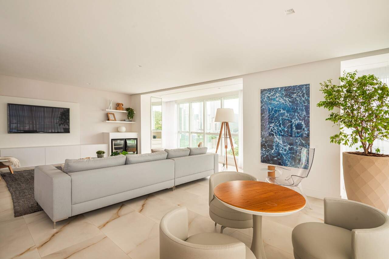 Foto do imóvel Apartamento mobiliado de 182m² no Marina Beach Tower com 3 suítes e marina exclusiva – Balneário Camboriú