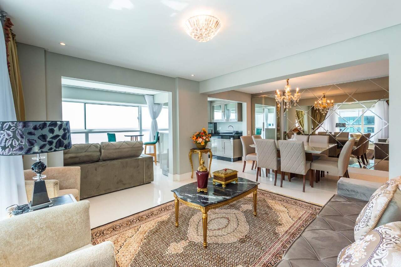 Apartamento com 4 suítes no Edifício Acqua na Barra Sul em Balneário Camboriú