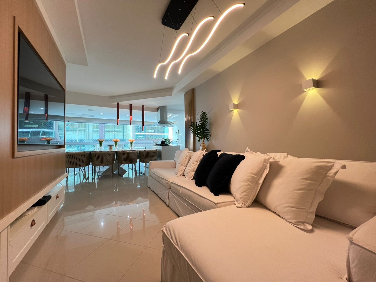 Foto do imóvel Apartamento mobiliado com vista para o mar a 300m da praia