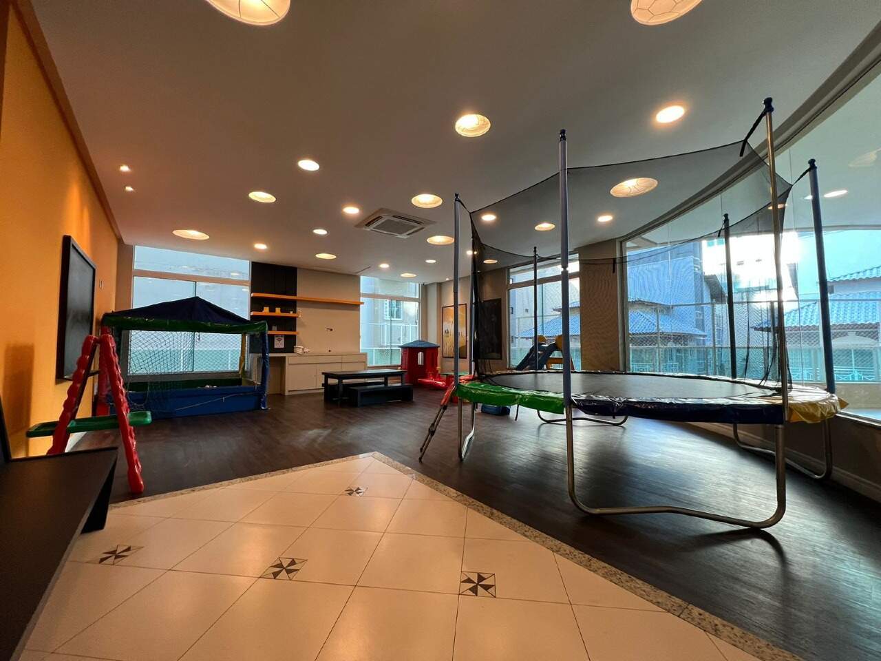Foto do imóvel Apartamento mobiliado com vista para o mar a 300m da praia