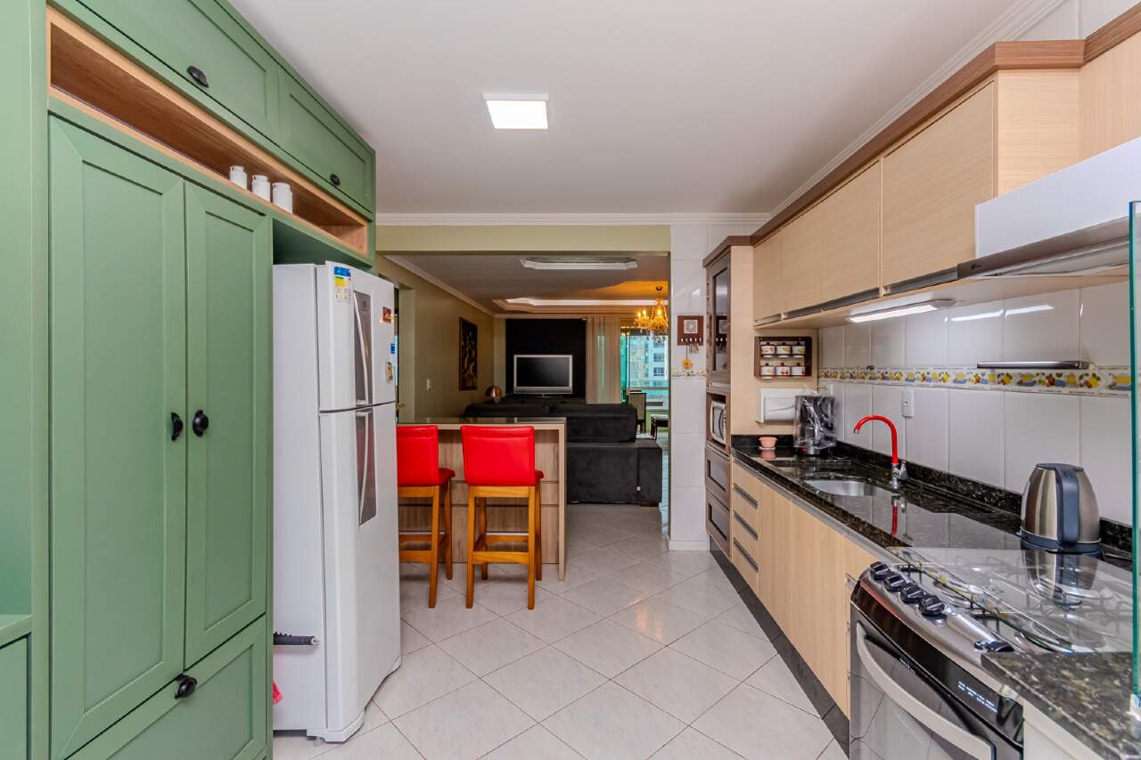 Foto do imóvel Apartamento mobiliado no Ville de Paris em Meia Praia Itapema