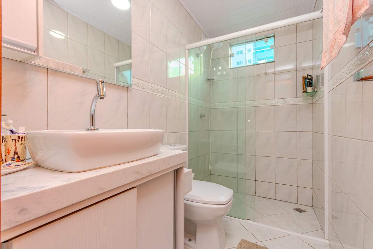 Foto do imóvel Apartamento mobiliado no Ville de Paris em Meia Praia Itapema