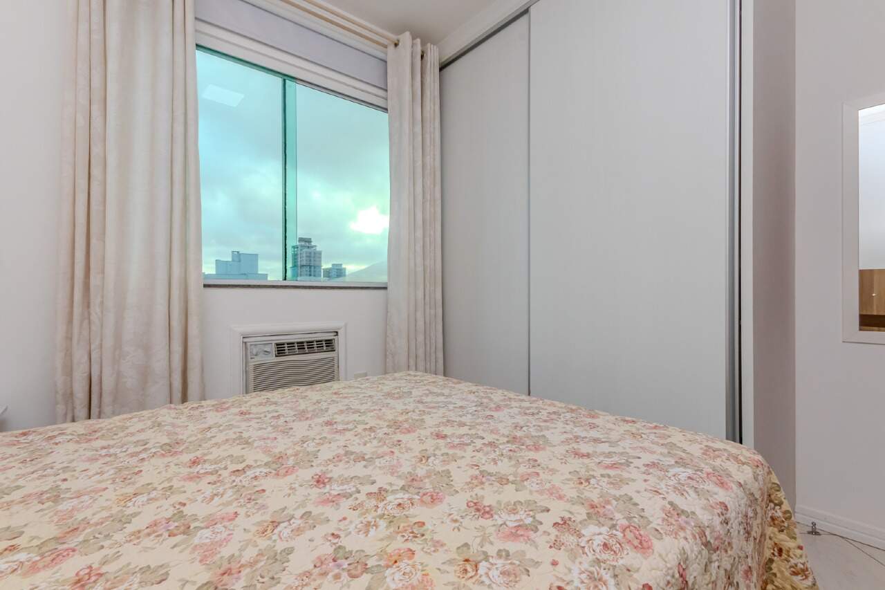 Foto do imóvel Apartamento mobiliado no Ville de Paris em Meia Praia Itapema
