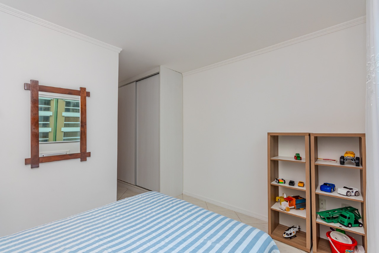 Foto do imóvel Apartamento mobiliado no Ville de Paris em Meia Praia Itapema