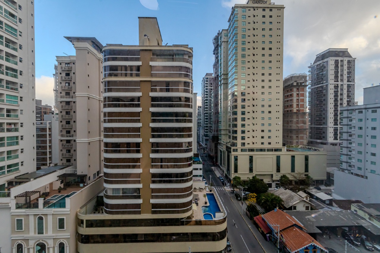 Foto do imóvel Apartamento mobiliado no Ville de Paris em Meia Praia Itapema