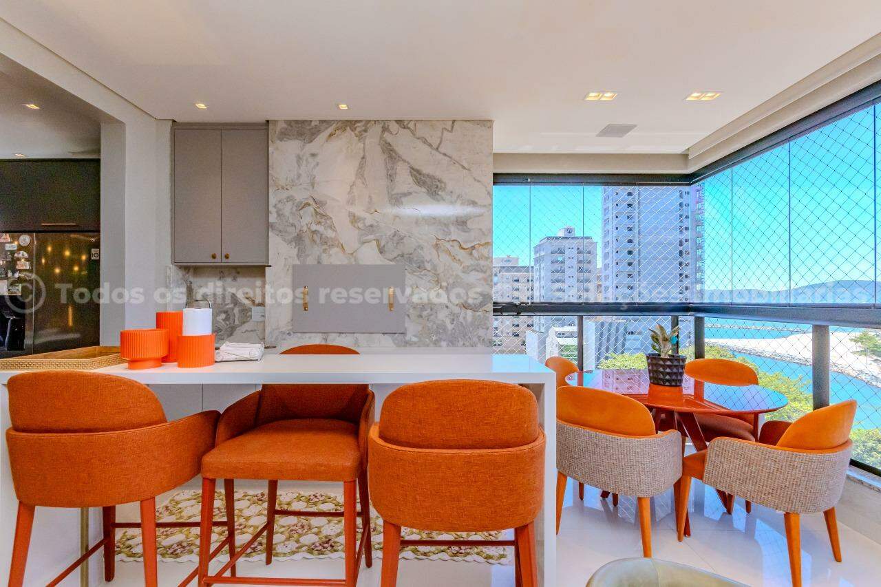Apartamento mobiliado 4 suítes 200m² Maison Garden na Meia Praia em Itapema