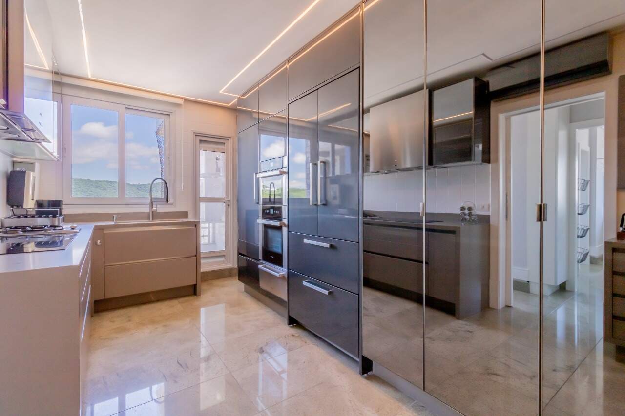 Foto do imóvel Apartamento Vista Mar com 06 suítes á venda no Edifício Victoria Residence no Centro de Balneário Camboriú