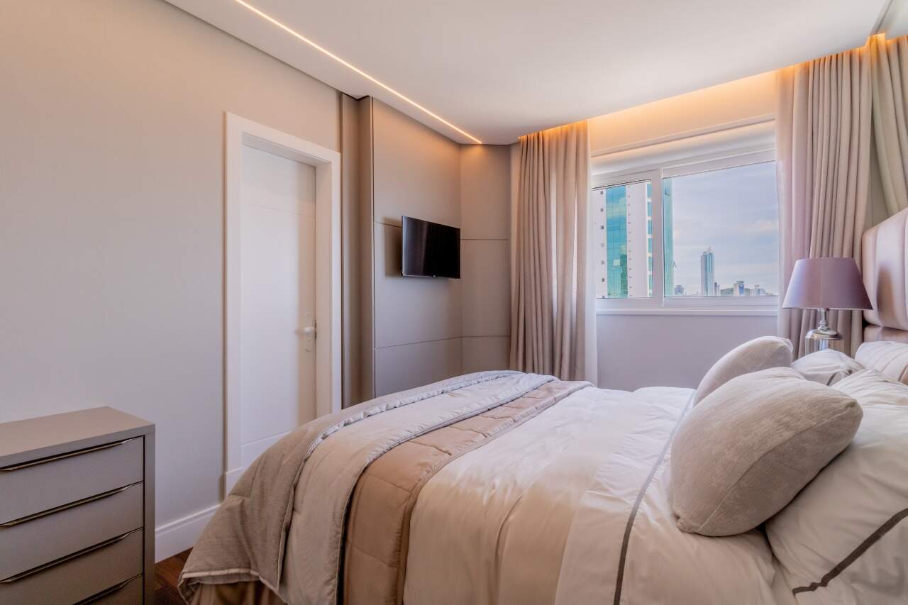Foto do imóvel Apartamento Vista Mar com 06 suítes á venda no Edifício Victoria Residence no Centro de Balneário Camboriú