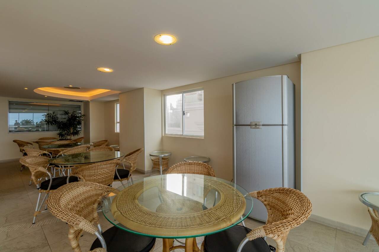 Foto do imóvel Apartamento com 2 Dormitórios no Marquês de Olinda em Balneário Camboriú-Centro