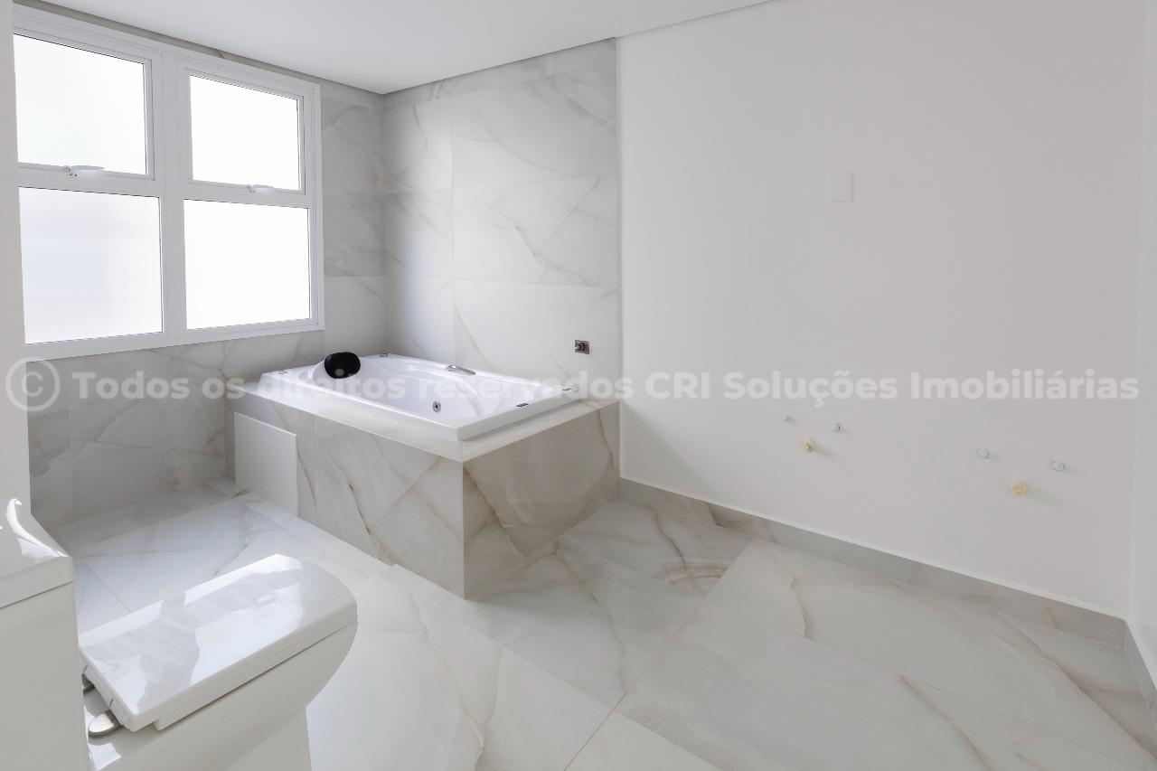 Foto do imóvel Apartamento de alto padrão na Praia Brava Itajaí com 4 suítes e 210m²