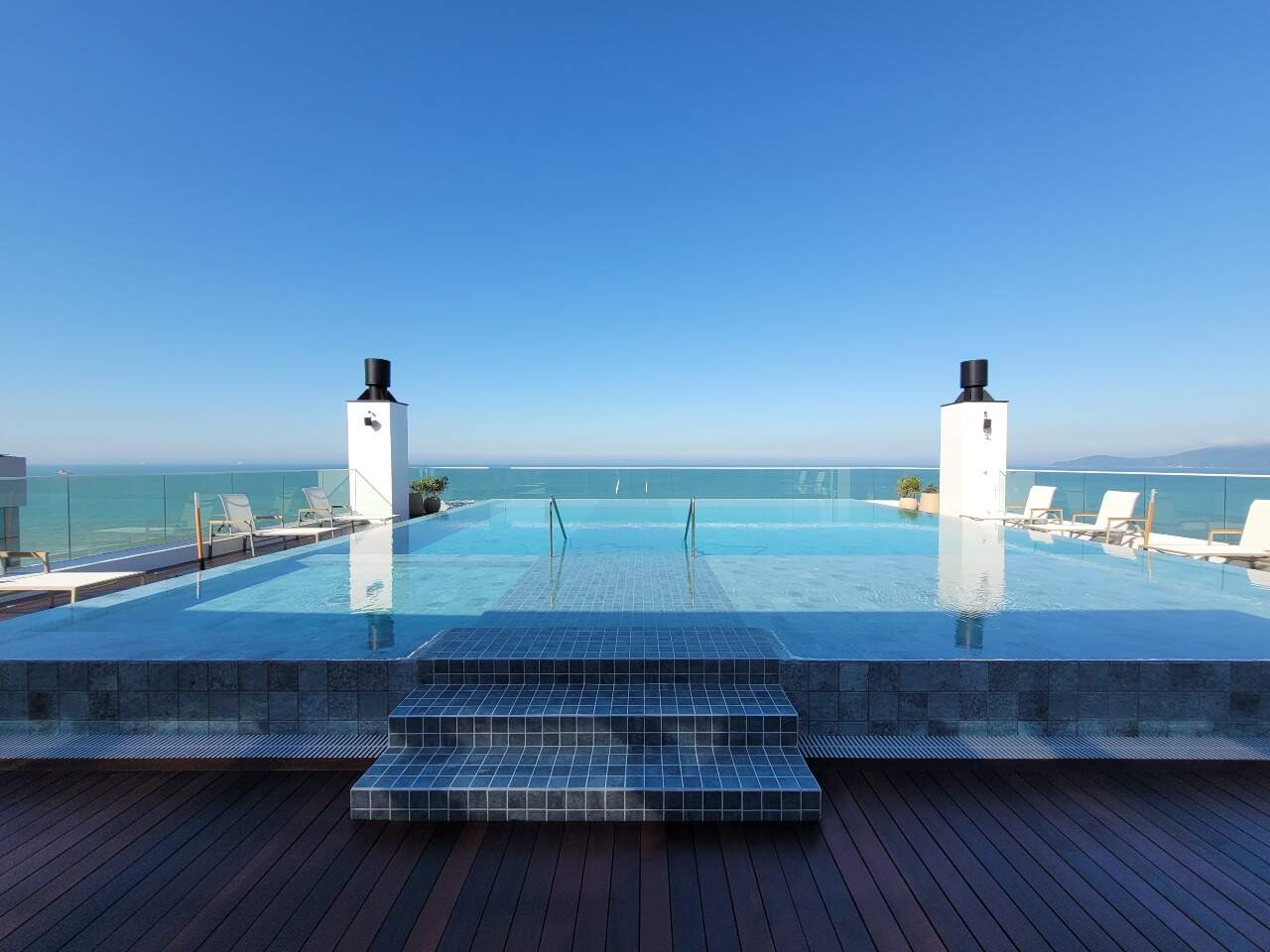 Foto do imóvel Apartamento de alto padrão na Praia Brava Itajaí com 4 suítes e 210m²