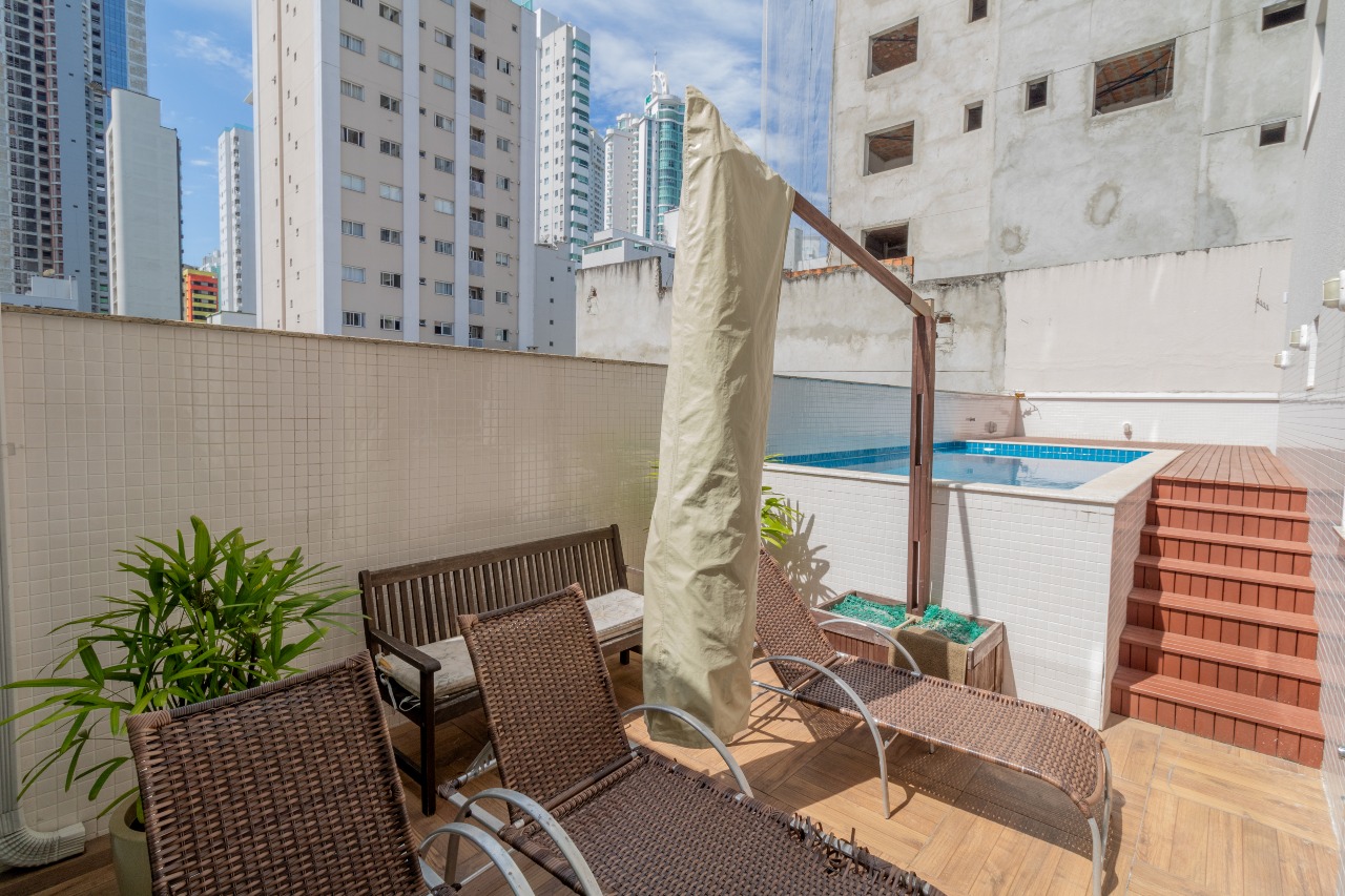 Foto do imóvel Apartamento Mobiliado com 03 dormitórios sendo 01 Suíte no Solar Di Genova em Balneário Camboriú.