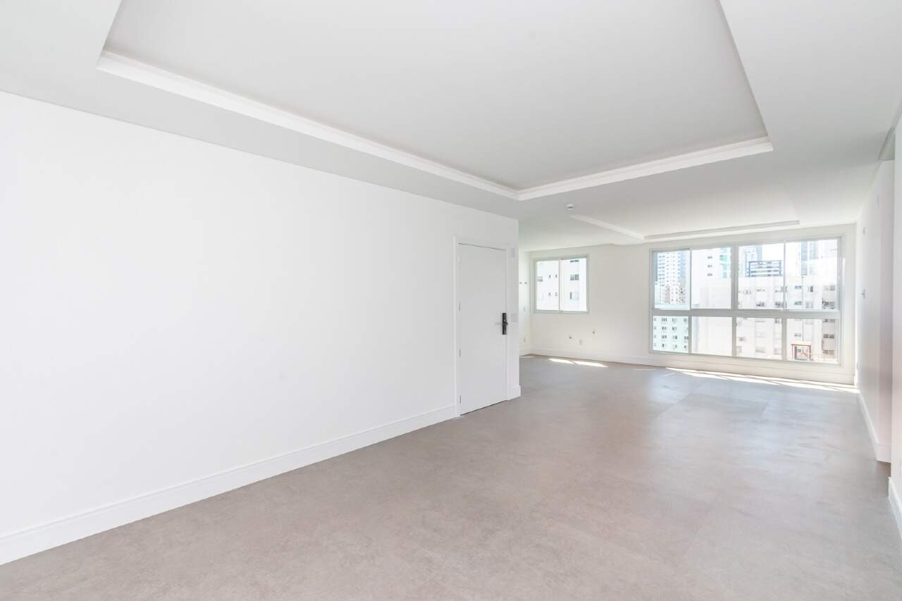 Foto do imóvel Apartamento no Edifício Villa Alba – 4 Quartos, 4 Suítes, 5 Banheiros no Centro de Balneário Camboriú