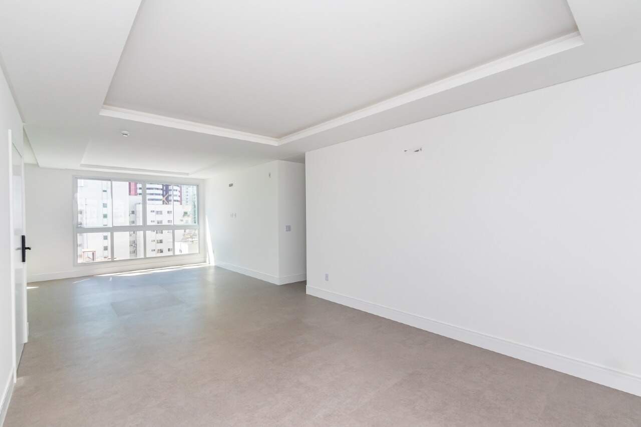 Foto do imóvel Apartamento no Edifício Villa Alba – 4 Quartos, 4 Suítes, 5 Banheiros no Centro de Balneário Camboriú