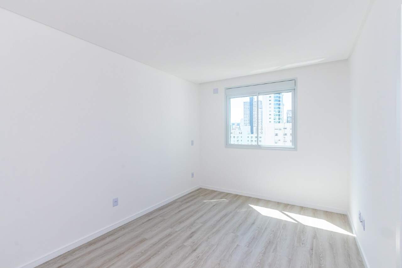 Foto do imóvel Apartamento no Edifício Villa Alba – 4 Quartos, 4 Suítes, 5 Banheiros no Centro de Balneário Camboriú