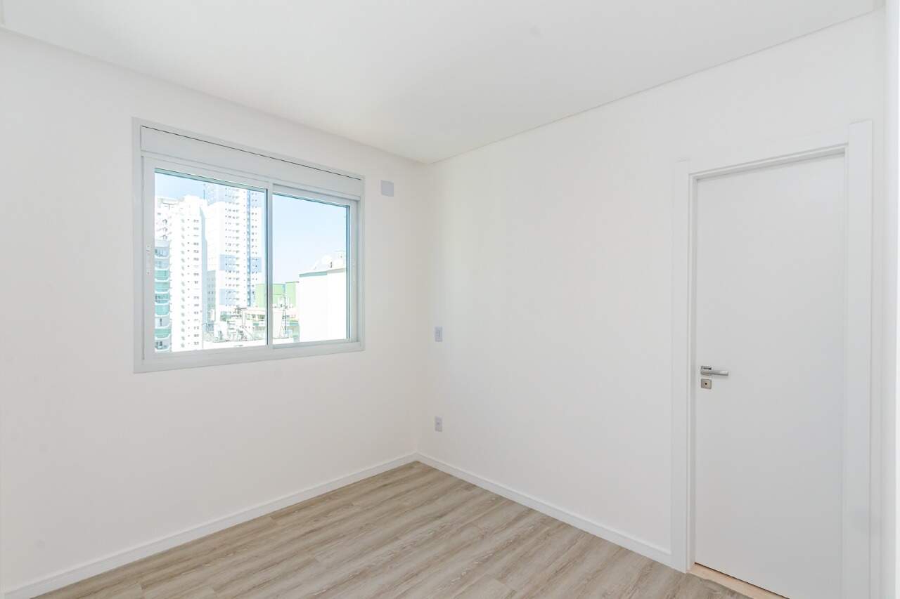Foto do imóvel Apartamento no Edifício Villa Alba – 4 Quartos, 4 Suítes, 5 Banheiros no Centro de Balneário Camboriú