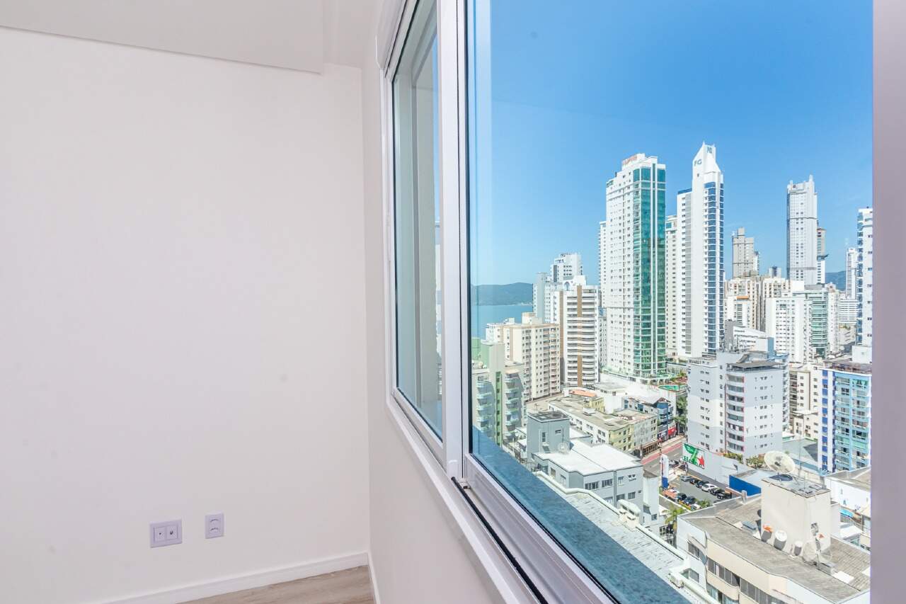 Foto do imóvel Apartamento no Edifício Villa Alba com 4 Suítes, 5 Banheiros e 3 Vagas no Centro de Balneário Camboriú