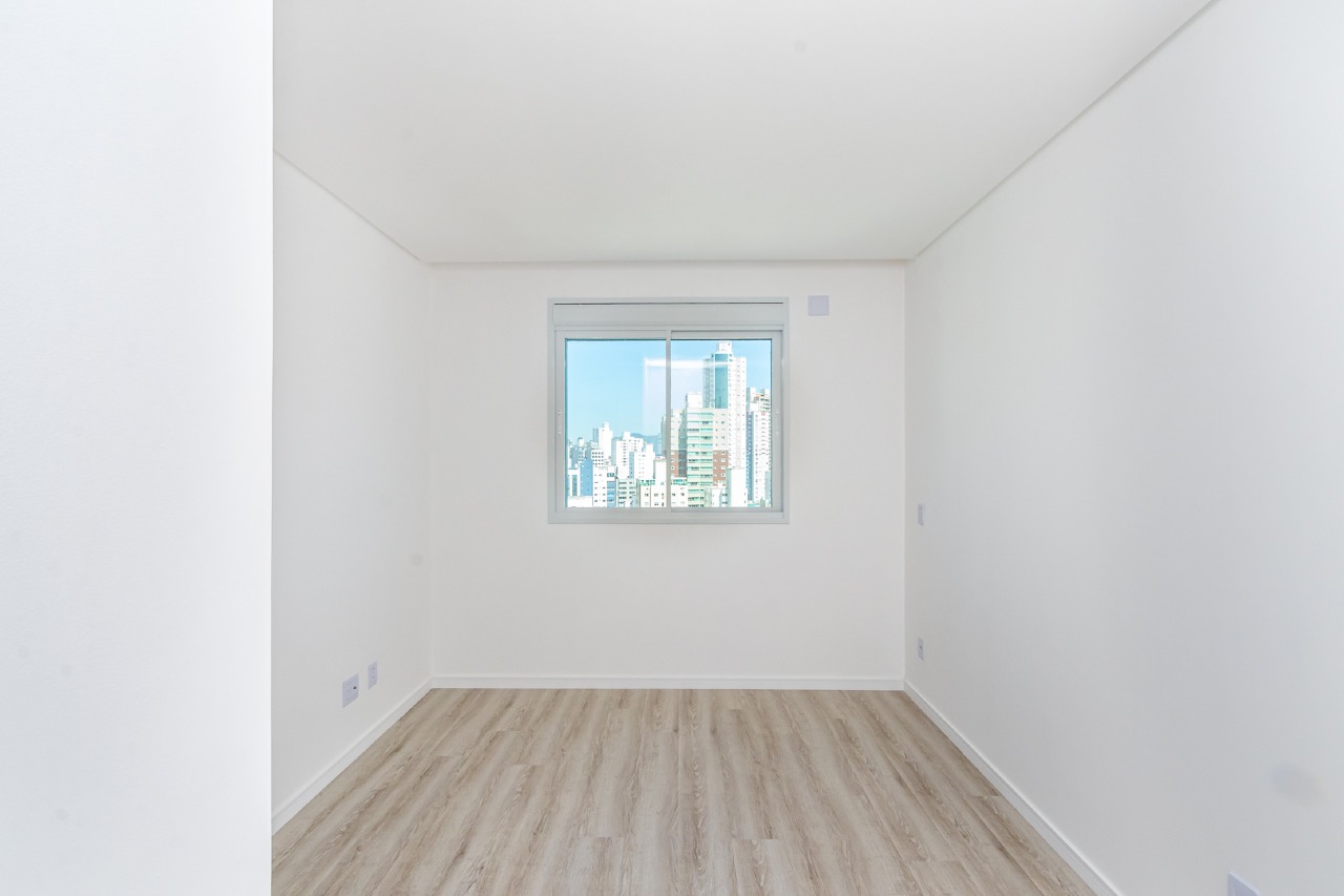 Foto do imóvel Apartamento no Edifício Villa Alba com 4 Suítes, 5 Banheiros e 3 Vagas no Centro de Balneário Camboriú