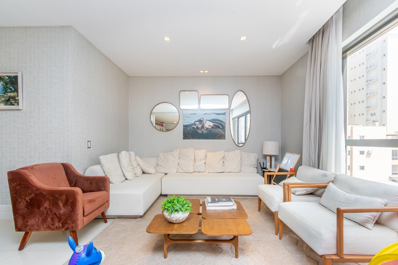 Foto do imóvel Apartamento 4 suites Quadra Mar Mobiliado a venda no Edifício Milano em Meia Praia.