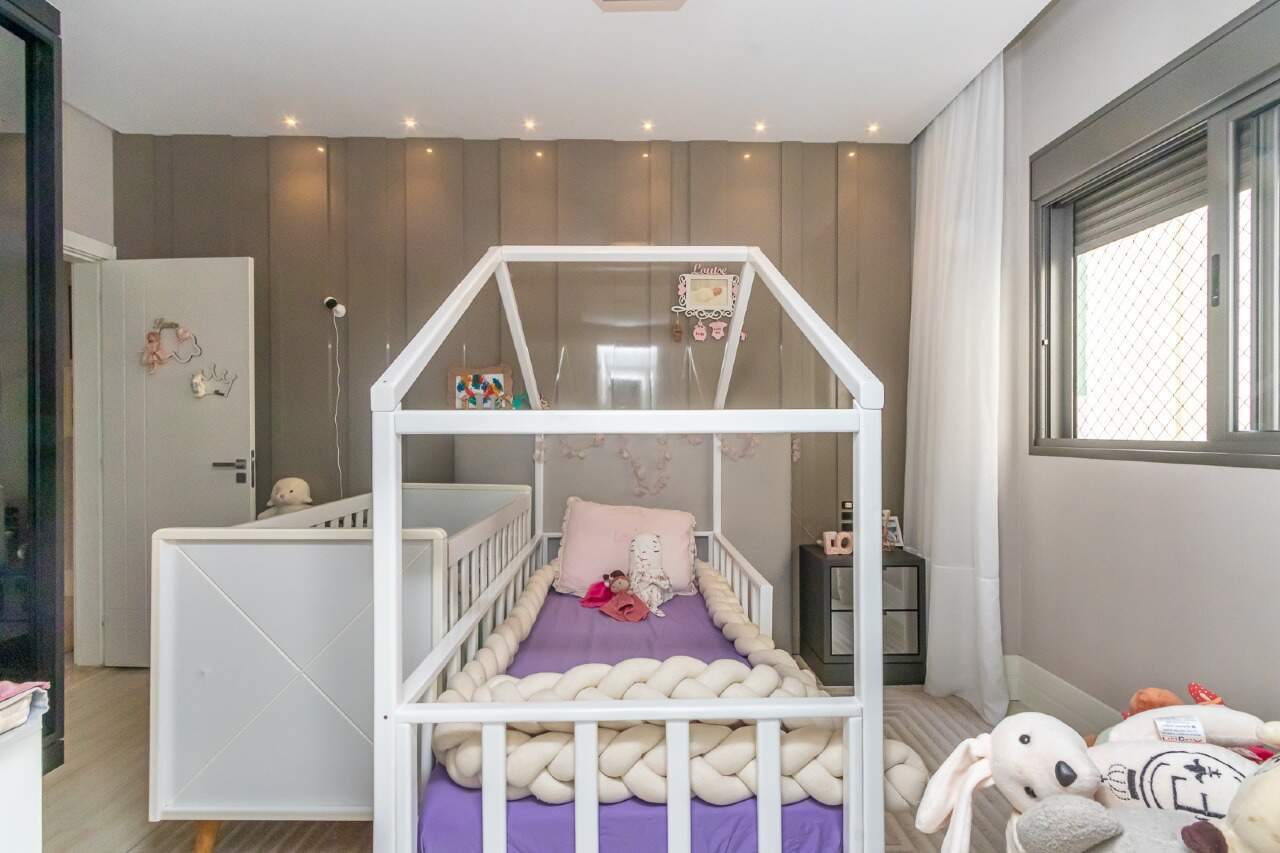 Foto do imóvel Apartamento 4 suites Quadra Mar Mobiliado a venda no Edifício Milano em Meia Praia.