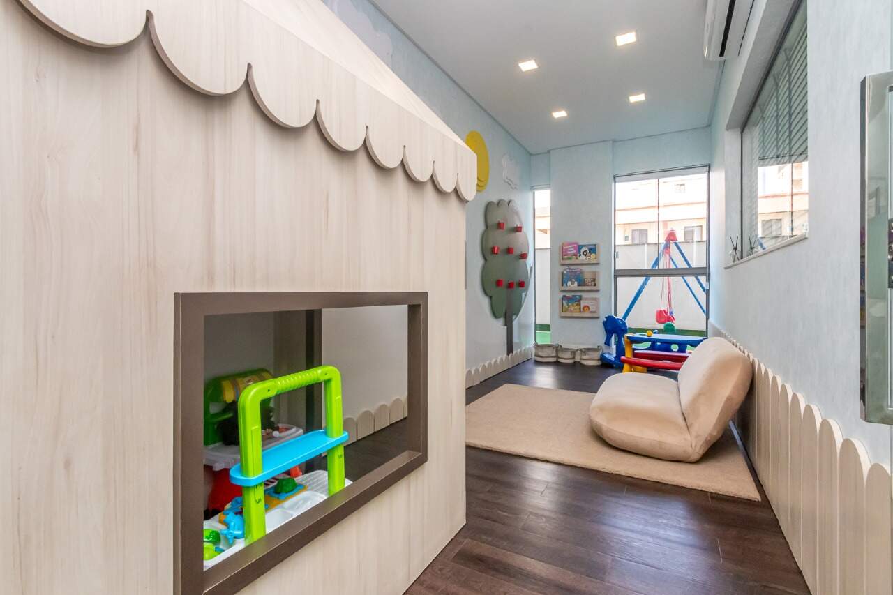 Foto do imóvel Apartamento 4 suites Quadra Mar Mobiliado a venda no Edifício Milano em Meia Praia.