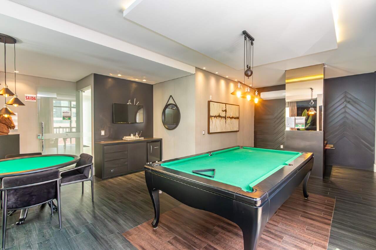 Foto do imóvel Apartamento 4 suites Quadra Mar Mobiliado a venda no Edifício Milano em Meia Praia.