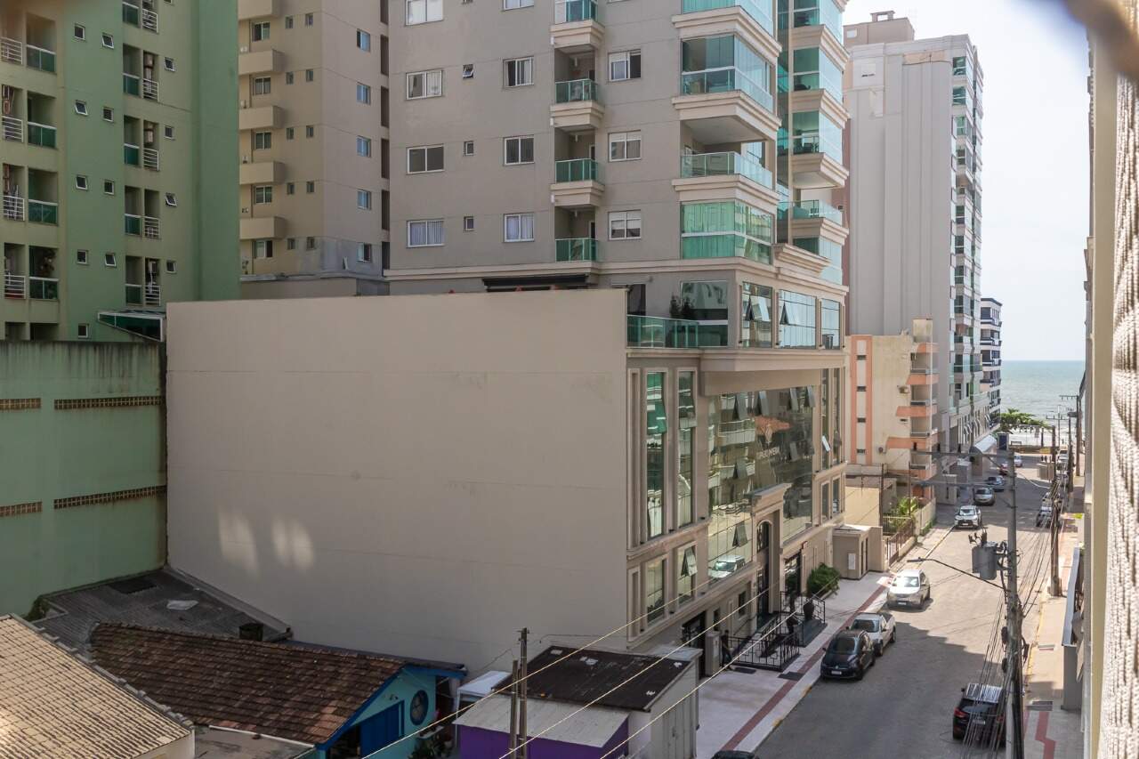 Foto do imóvel Apartamento 4 suites Quadra Mar Mobiliado a venda no Edifício Milano em Meia Praia.