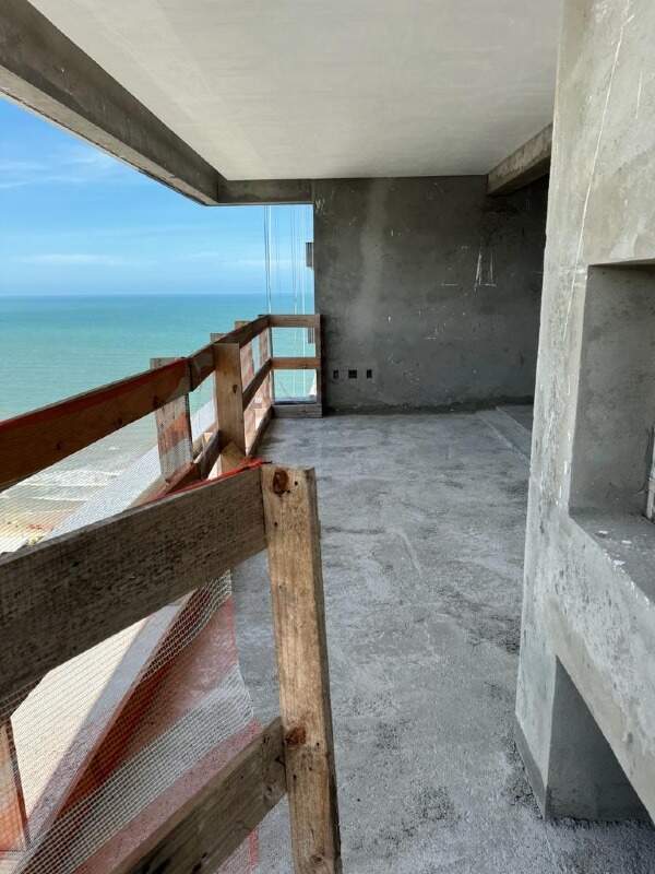 Foto do imóvel Apartamento Vista Mar com 4 Suítes no Edifício Diamond Tower em Meia Praia