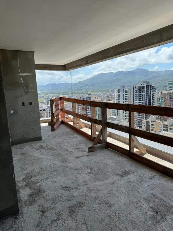 Foto do imóvel Apartamento Vista Mar com 4 Suítes no Edifício Diamond Tower em Meia Praia