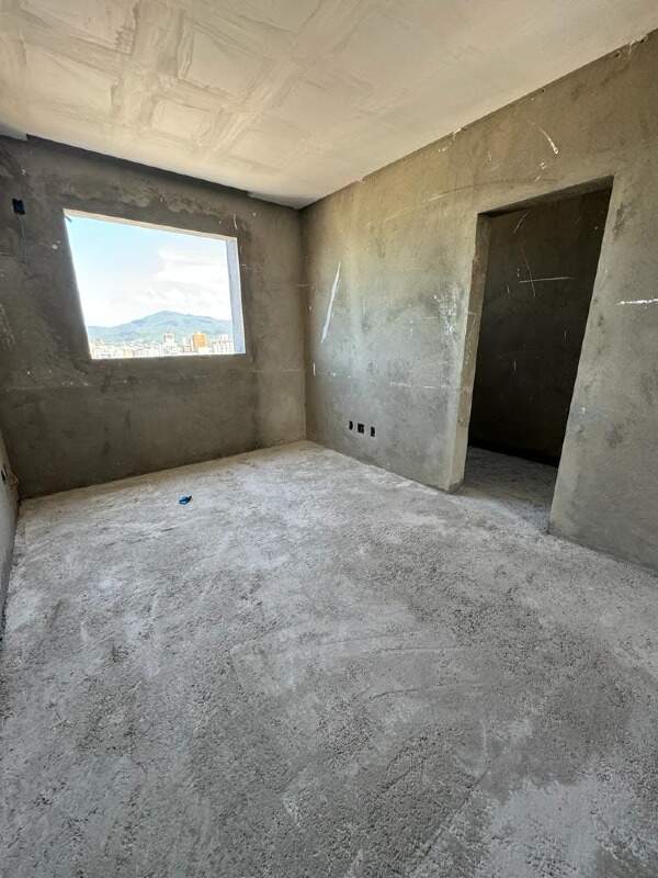 Foto do imóvel Apartamento Vista Mar com 4 Suítes no Edifício Diamond Tower em Meia Praia