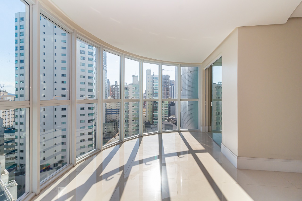 Foto do imóvel Apartamento com 03 suítes no Lê Majestic em Balneário Camboriú.