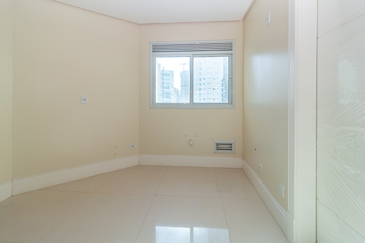 Foto do imóvel Apartamento com 03 suítes no Lê Majestic em Balneário Camboriú.