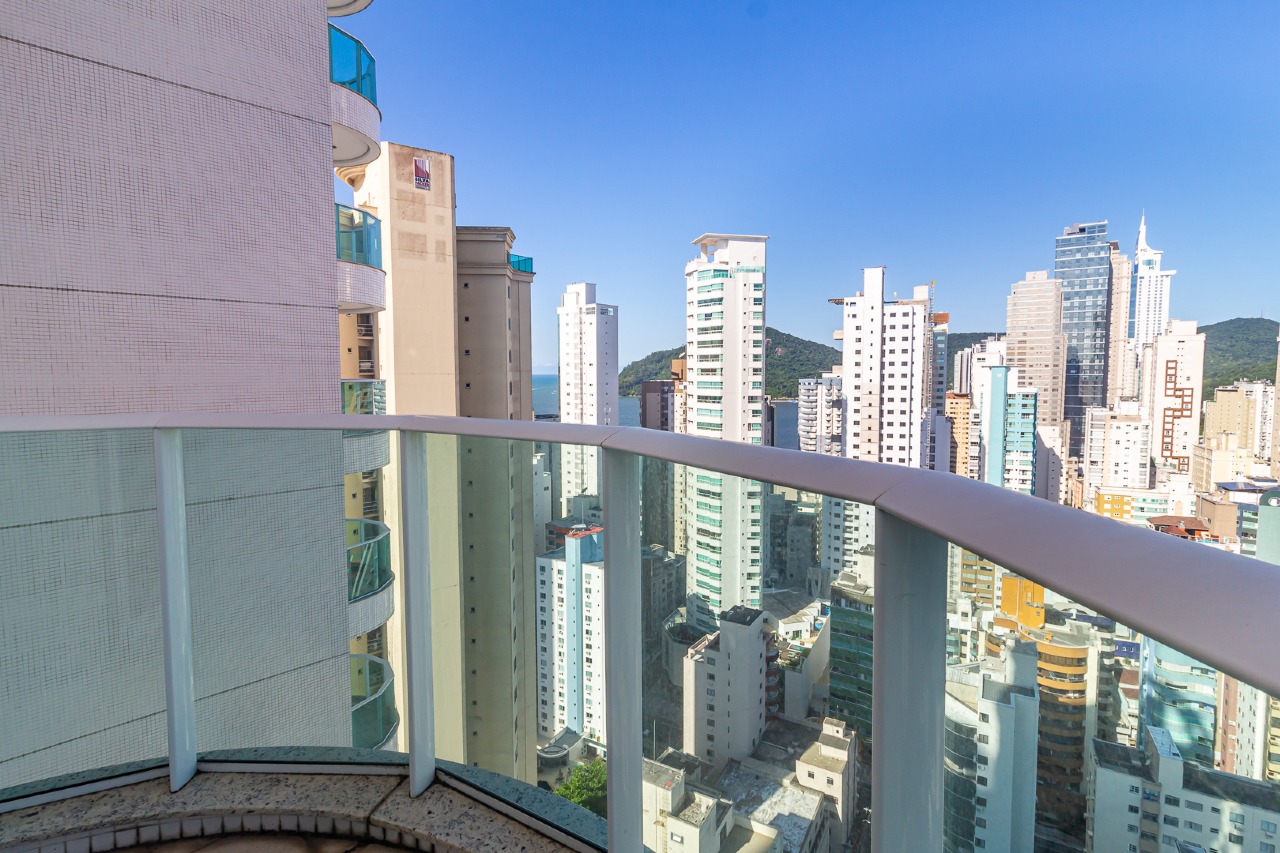 Foto do imóvel Apartamento com 03 suítes no Lê Majestic em Balneário Camboriú.