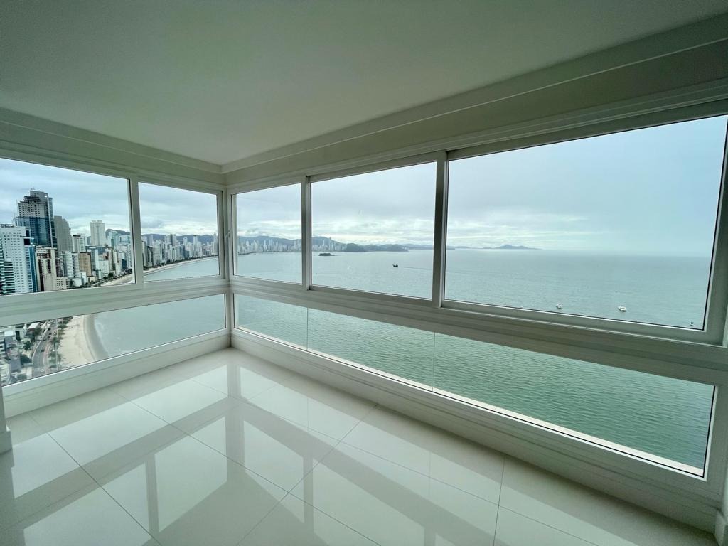 Cobertura Triplex com 7 Suítes no Edifício Gran Palazzo na Barra Sul em Balneário Camboriú