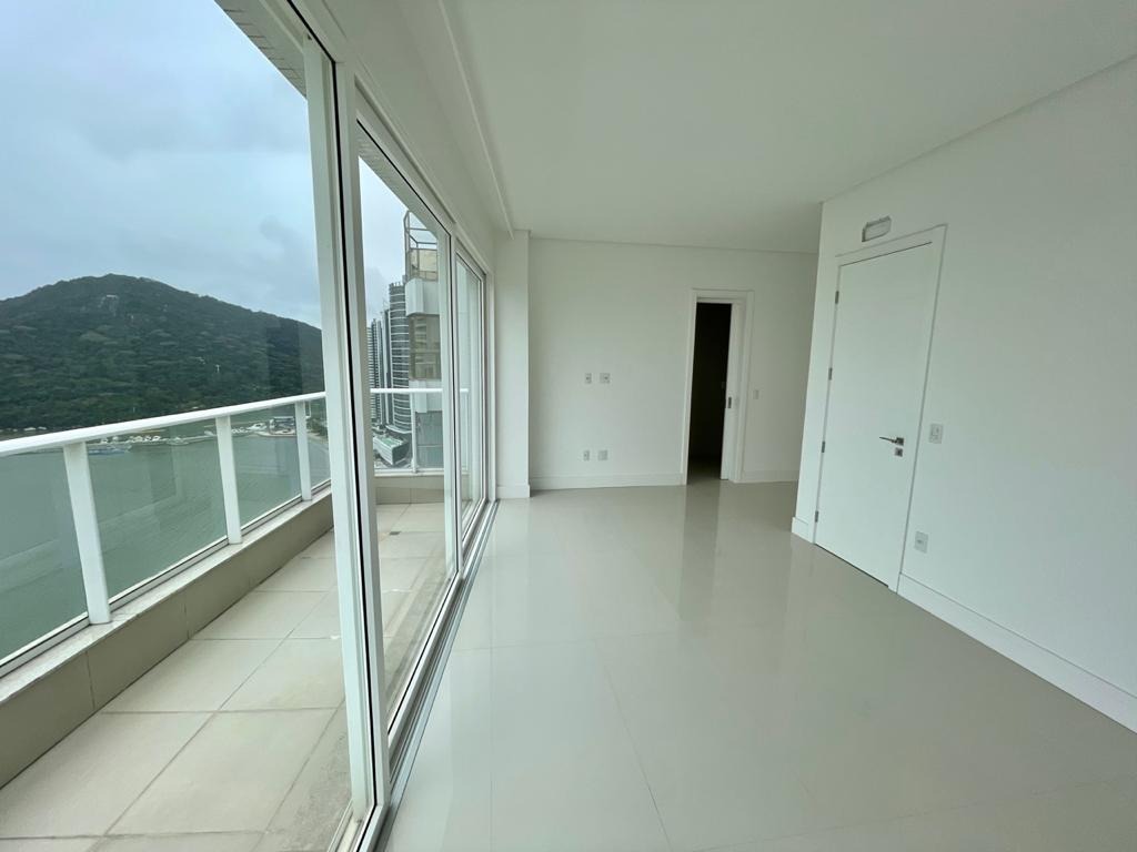 Foto do imóvel Cobertura Triplex Vista Mar com 07 Suítes á venda no Edifício Gran Palazzo em Balneário Camboriú