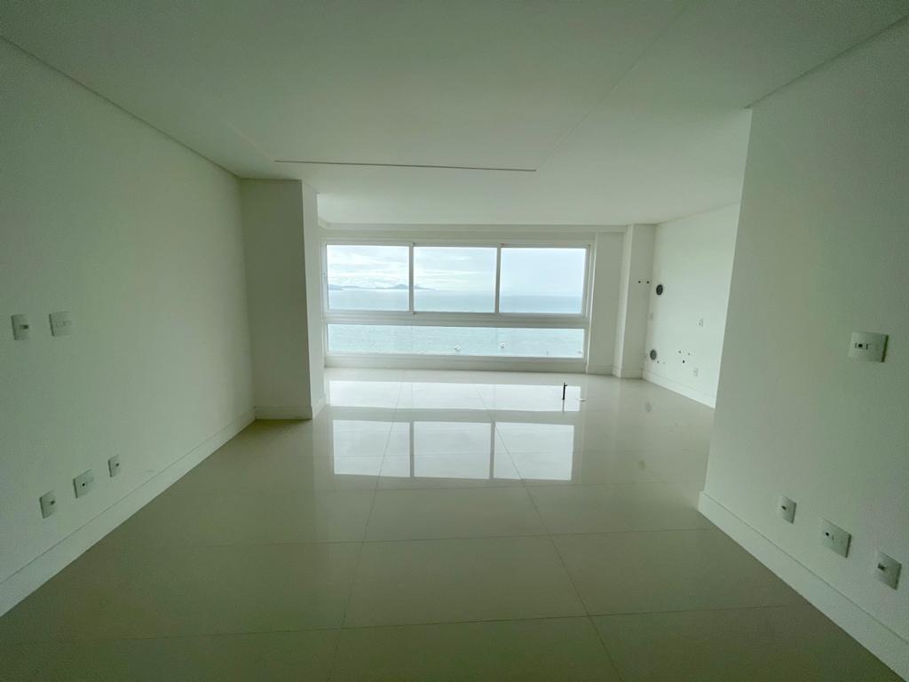 Foto do imóvel Cobertura Triplex Vista Mar com 07 Suítes á venda no Edifício Gran Palazzo em Balneário Camboriú