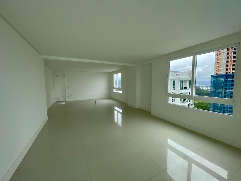 Foto do imóvel Cobertura Triplex Vista Mar com 07 Suítes á venda no Edifício Gran Palazzo em Balneário Camboriú